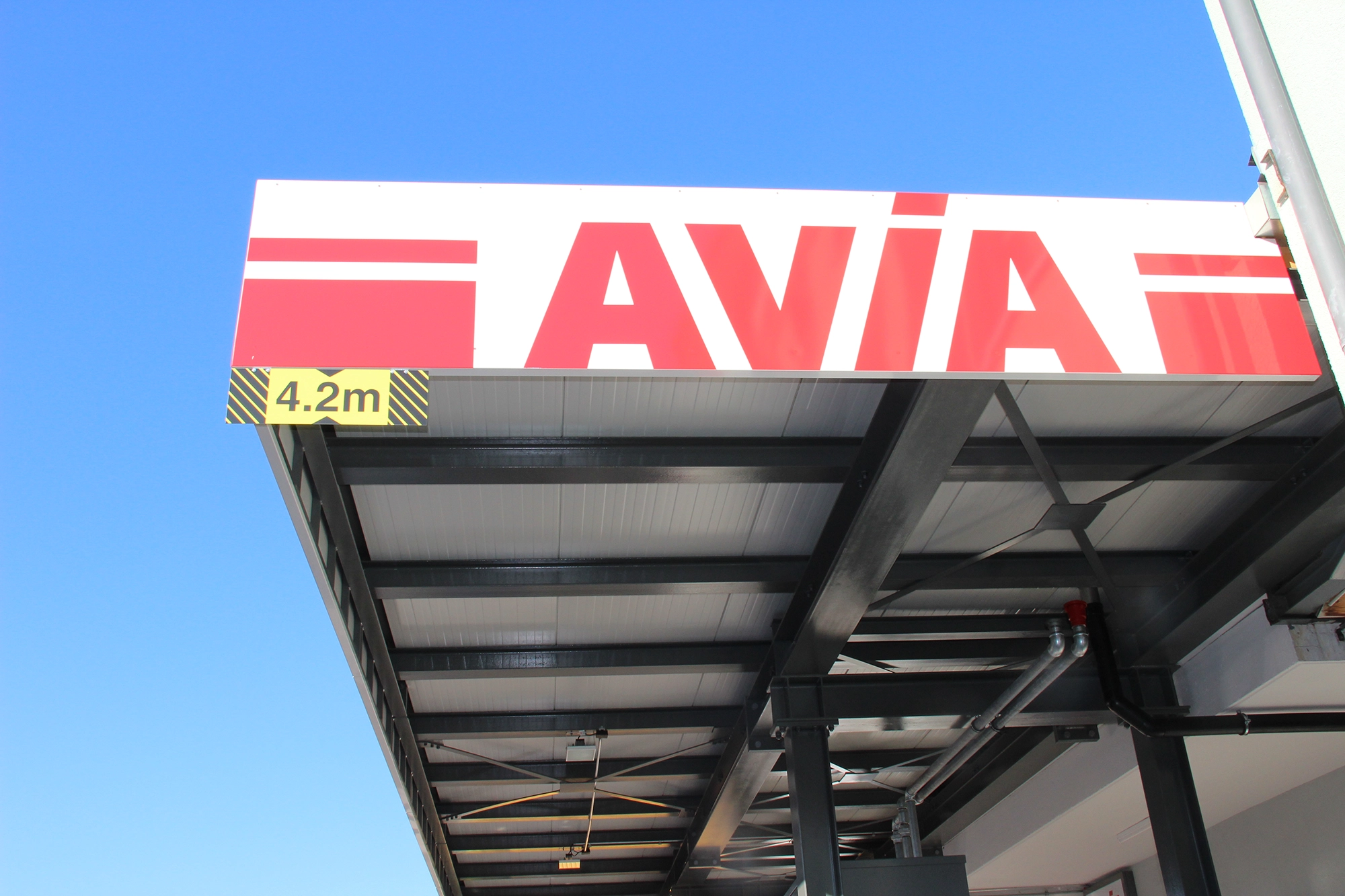 AVIA Tankstelle Lachen