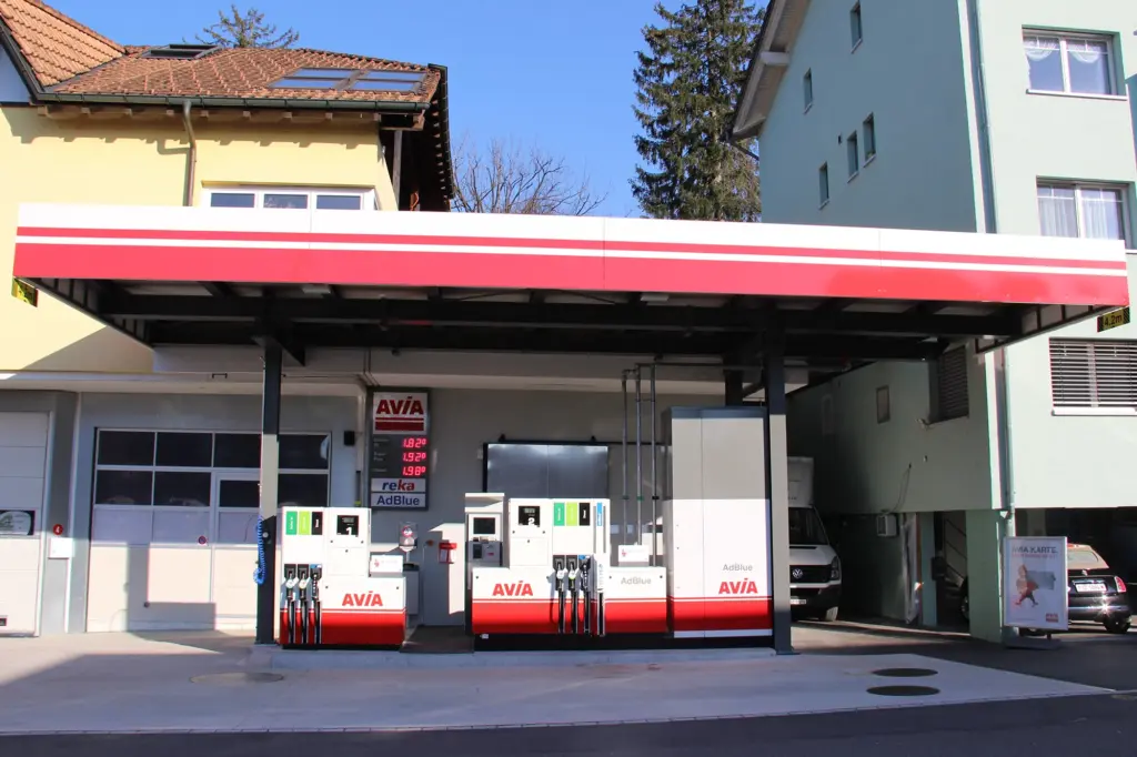 AVIA Tankstelle Lachen