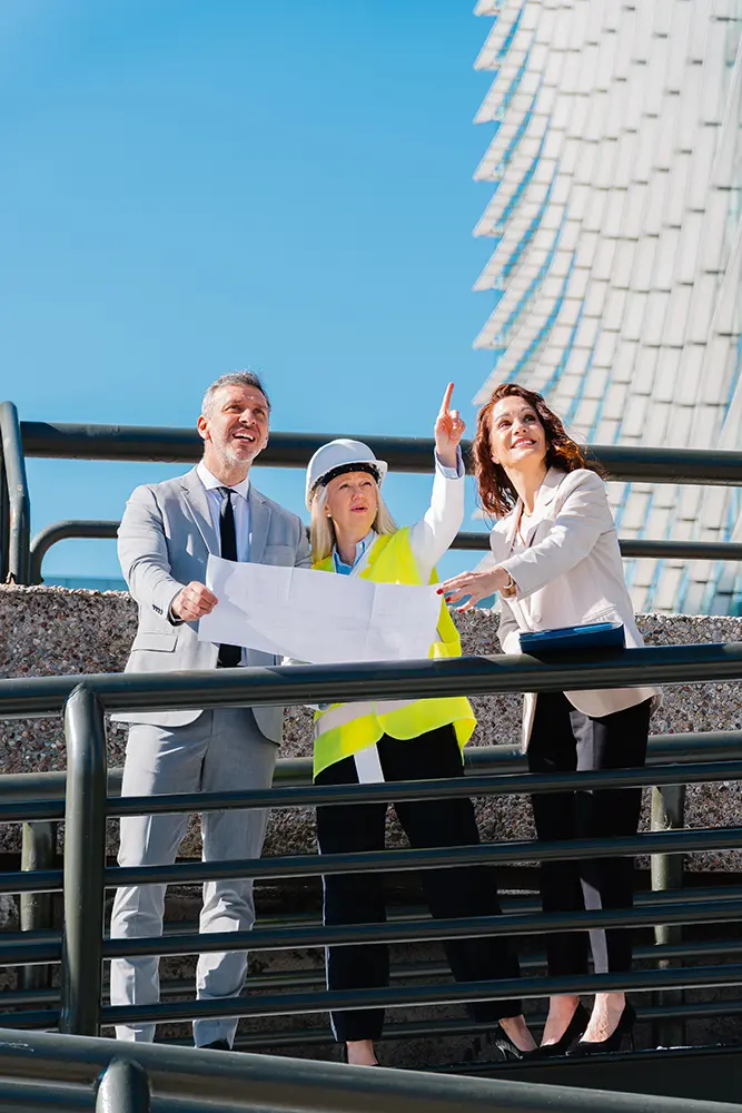 Team von Architekten und Ingenieur